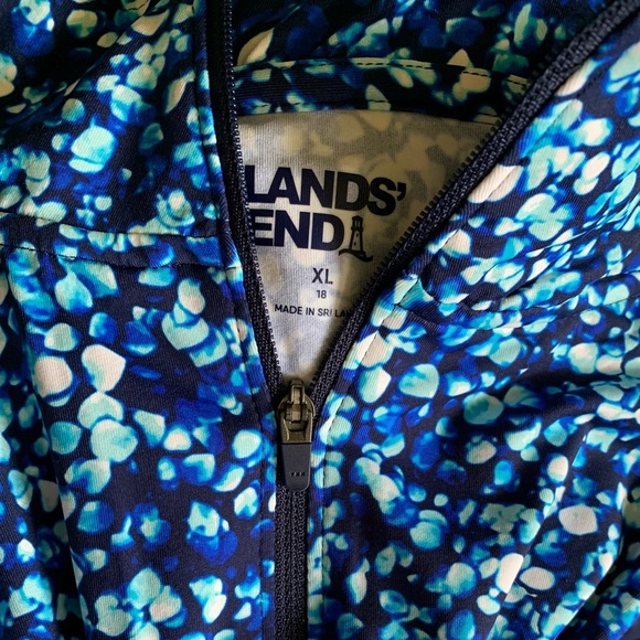 LANDSEND Wms SunShade UPF 50 Long Raglan Sleeve Quarter Zip Rash Guard Tee - Picture 3 of 3